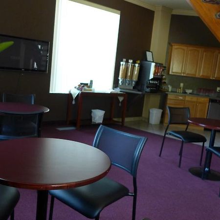 The Bridgeport Inn Fort Mcmurray Exterior photo